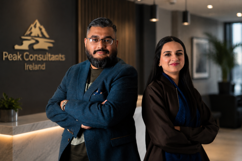 peak consultants pose image